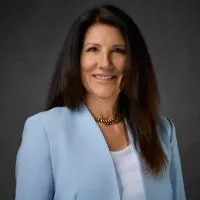 Lana Ochs Headshot