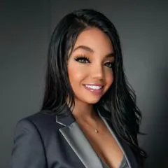 Jennie Guillermo Headshot