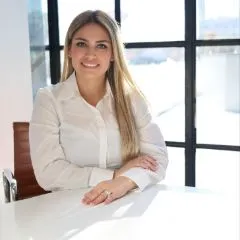 Suzie Gallardo Headshot