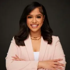 Maya Neverson Headshot