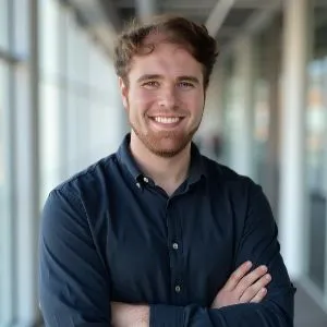 Hunter Wells Headshot