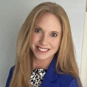 Julie Kuhn Headshot