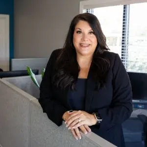 Michelle Miller Headshot