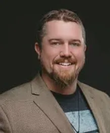 Ian Aubourg Headshot